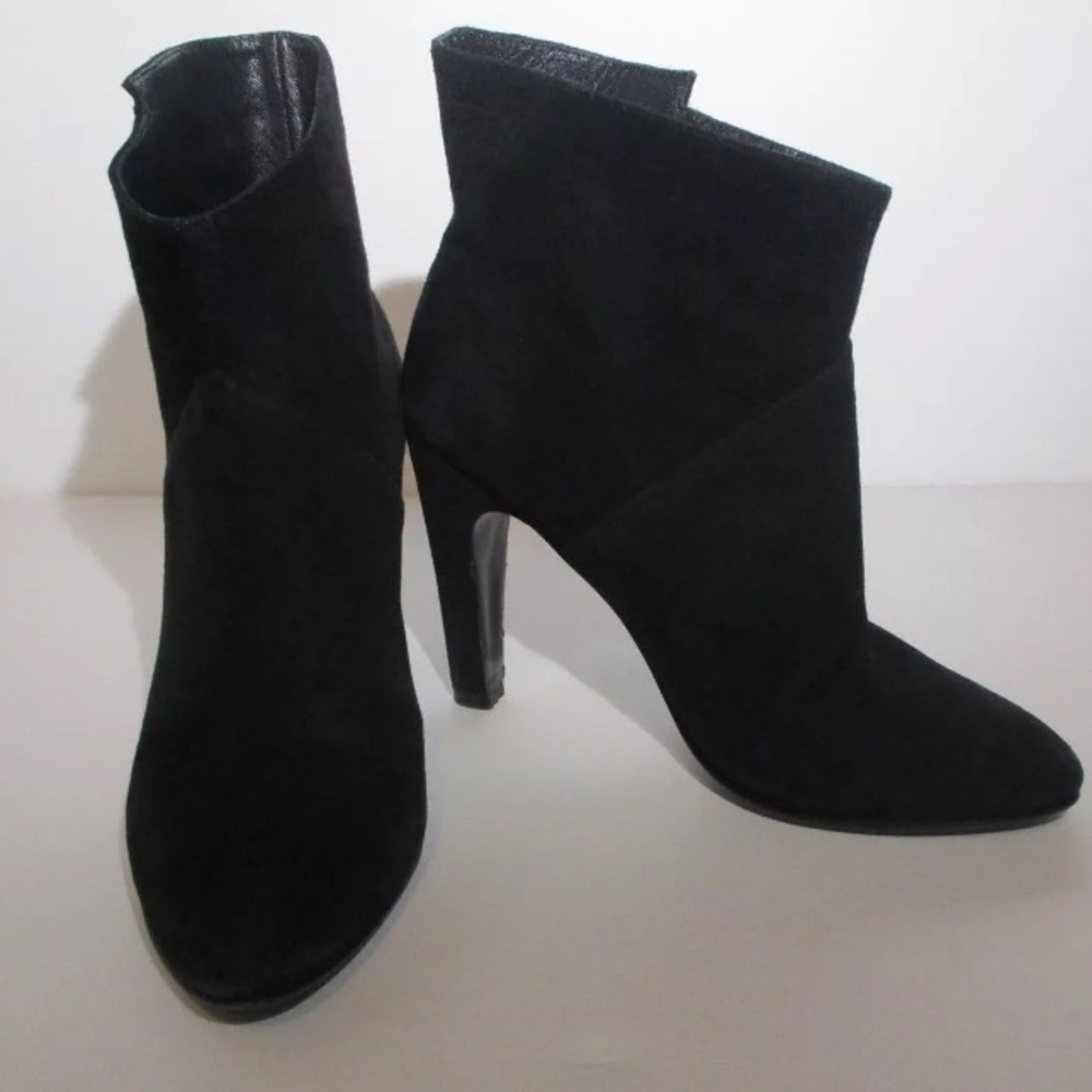 Sigerson Morrison Black Suede Ankle Bootie size 7